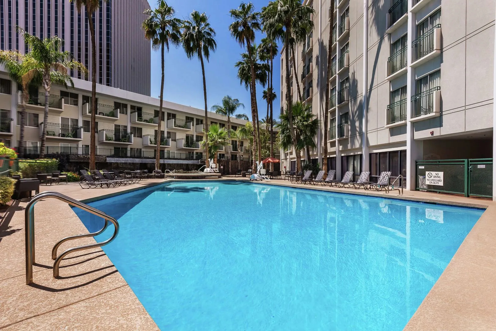 Photo - DoubleTree by Hilton Phoenix Midtown