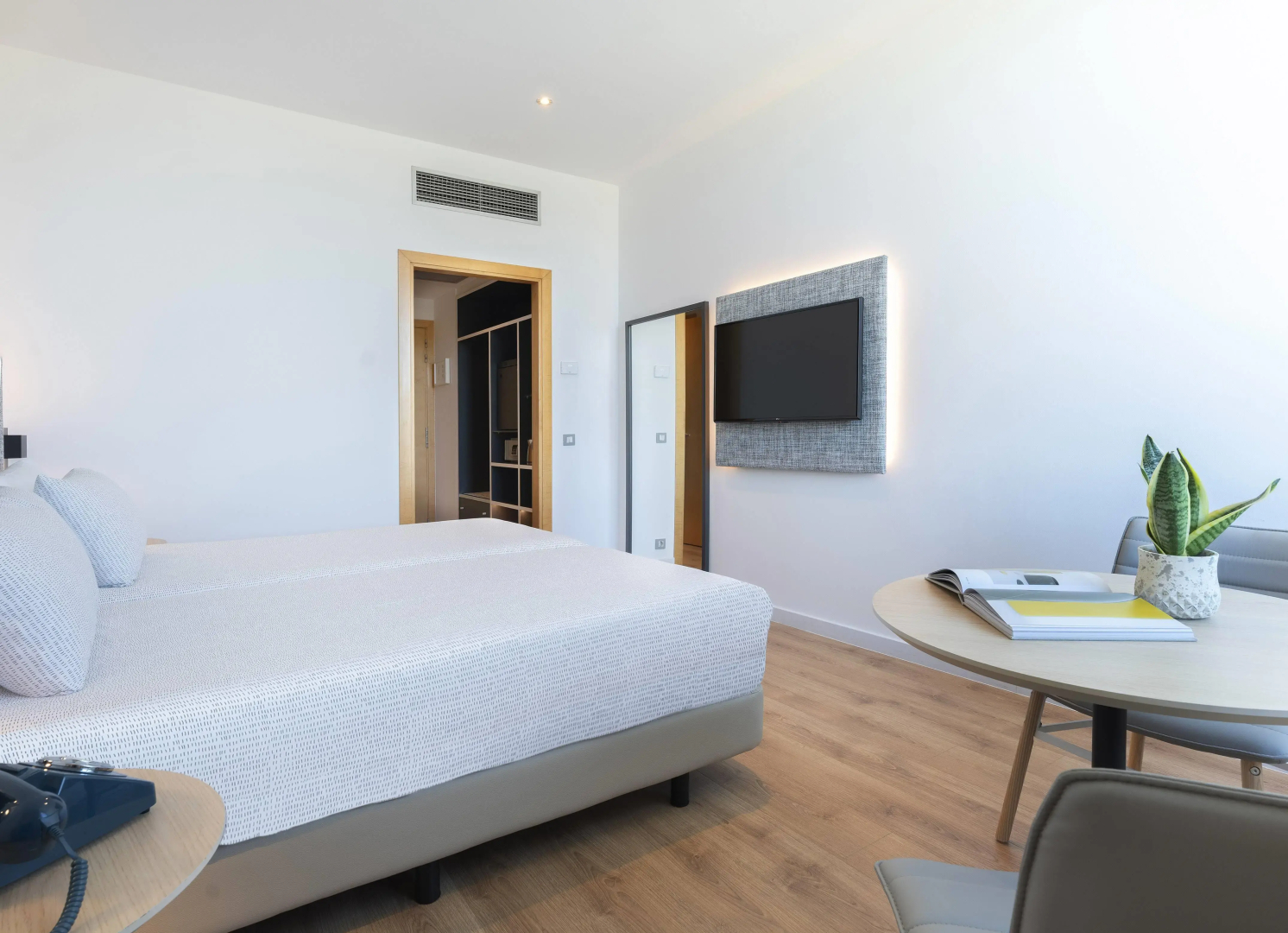 Photo - INNSiDE by Meliá Barcelona Aeropuerto