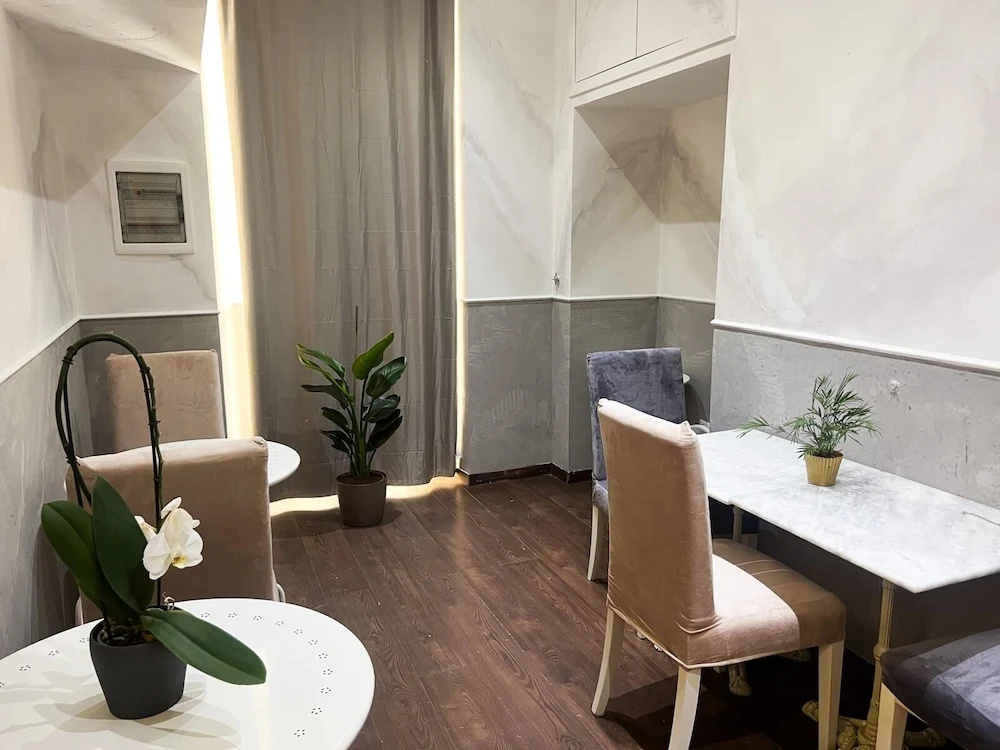 Photo - Caesar Place Roma