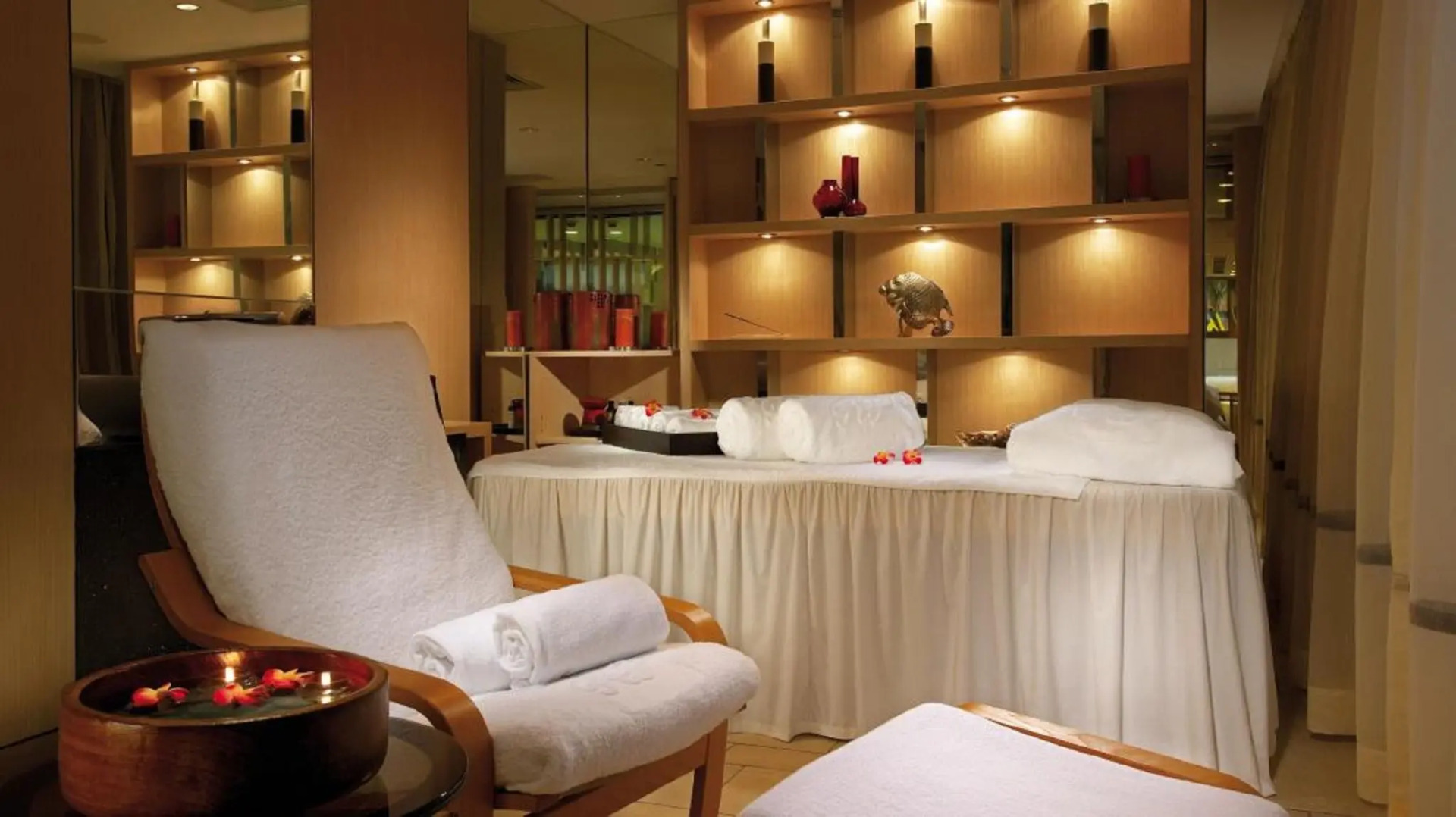 Photo - Royal Park Hotel