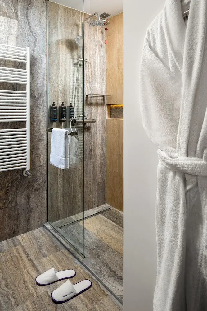 Foto - Mercure Conacul Cozieni