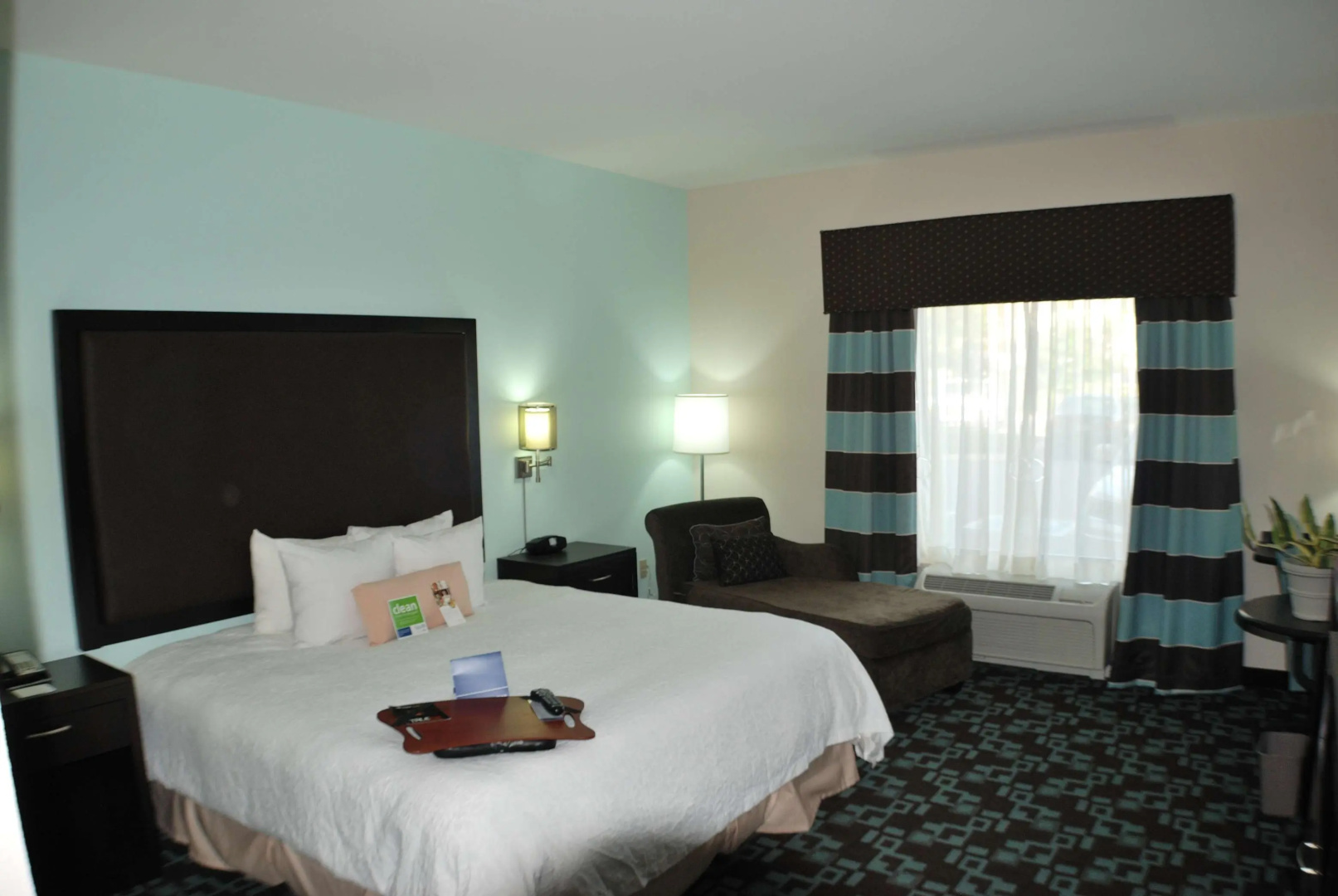 Photo - Hampton Inn & Suites Nashville @ Opryland