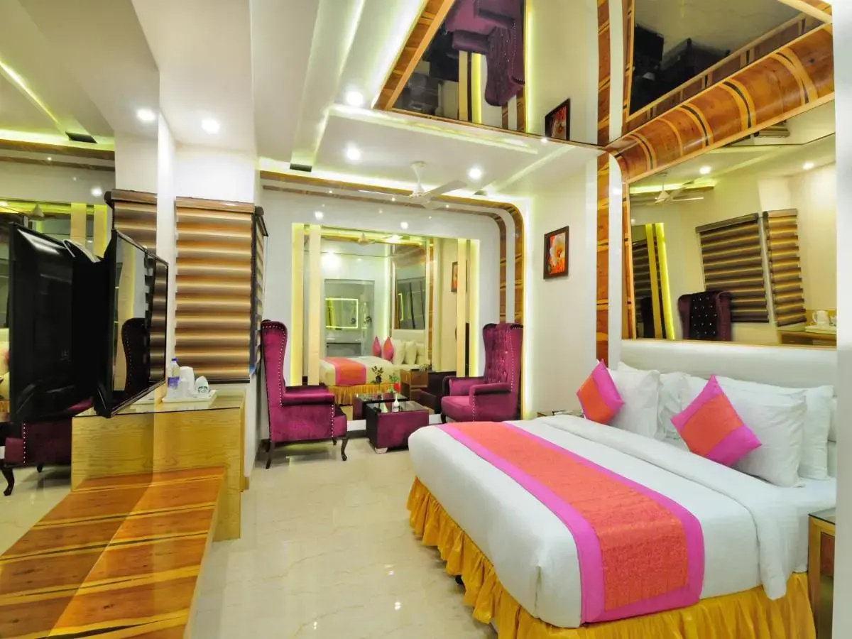 Foto - The Gold Regency - 02 Mins from New Delhi Railway Station