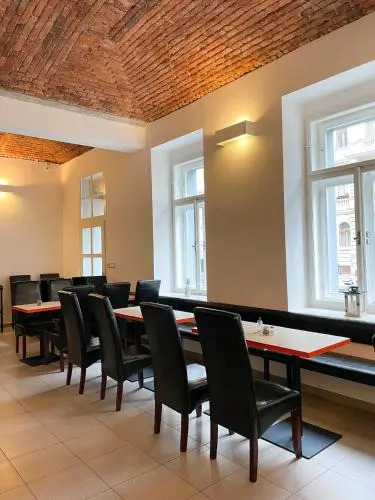 Foto - Prague Season Three Stars