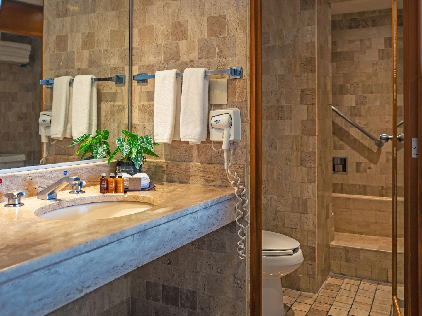 Photo - Park Royal Beach Acapulco - All Inclusive