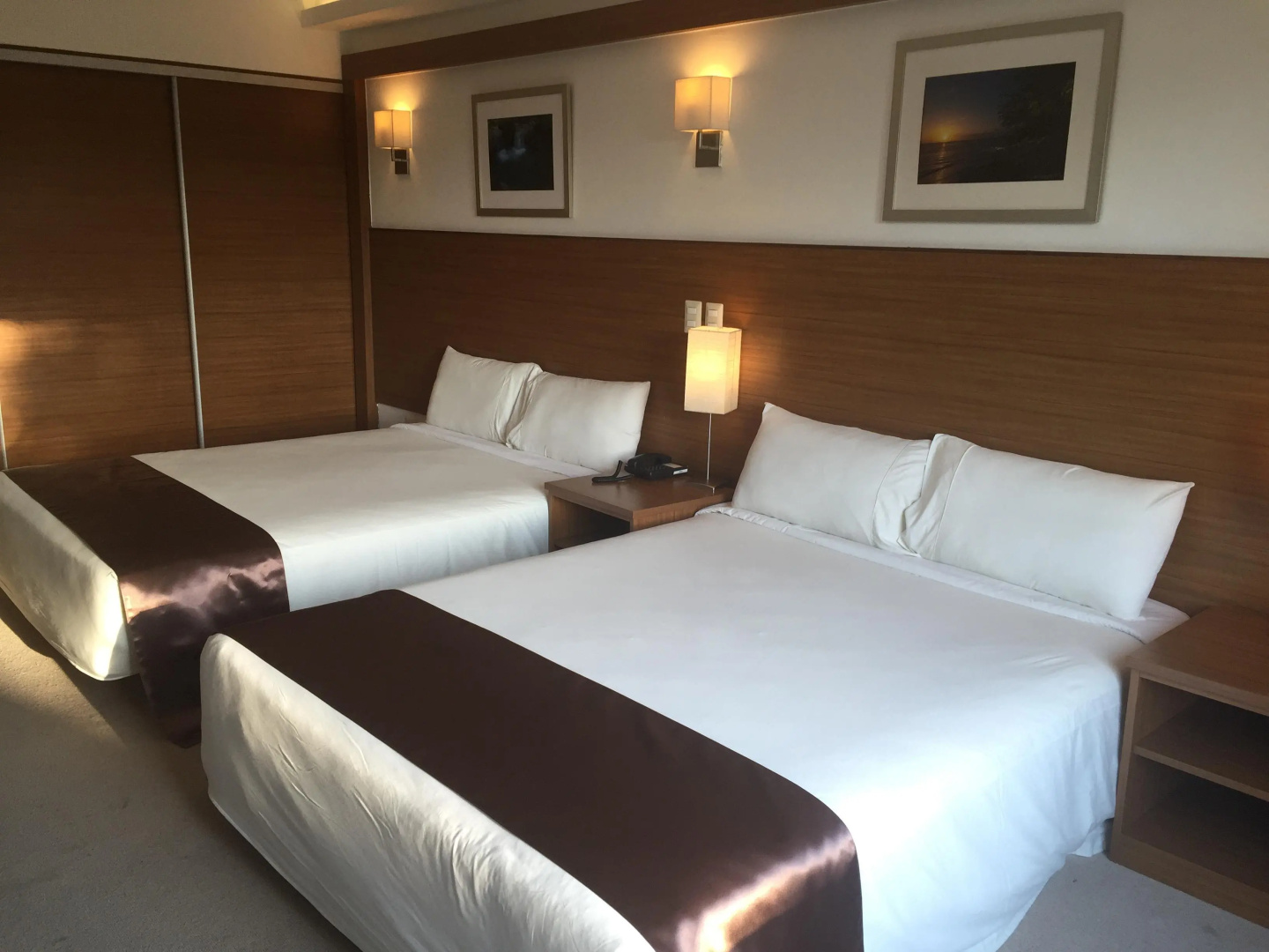 Photo - Weston Suites Hotel