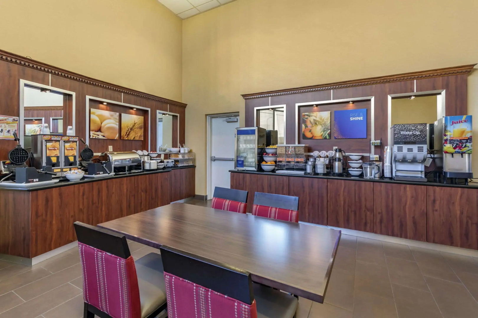 Foto - Comfort Inn & Suites Near Universal - N Hollywood - Burbank