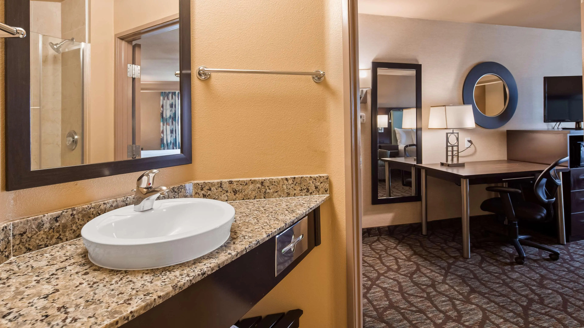 Photo - Best Western Plus Oceanside Palms