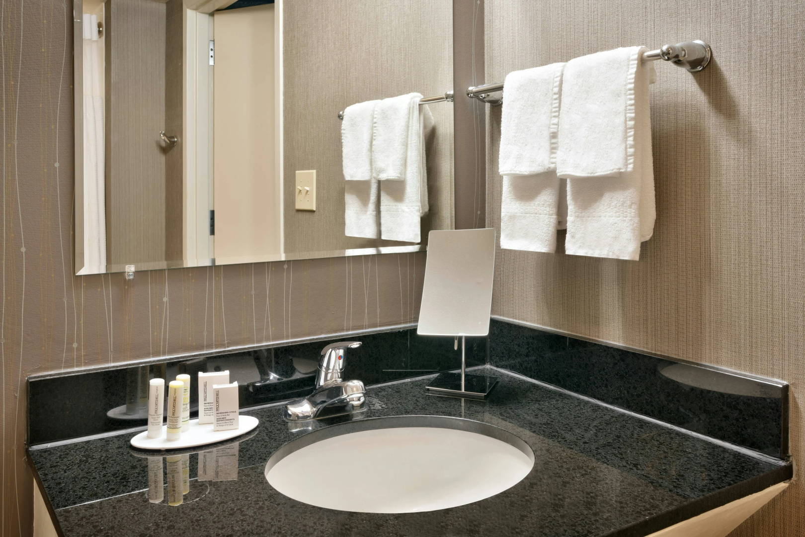 Foto - Courtyard by Marriott Charlotte Airport LoSo