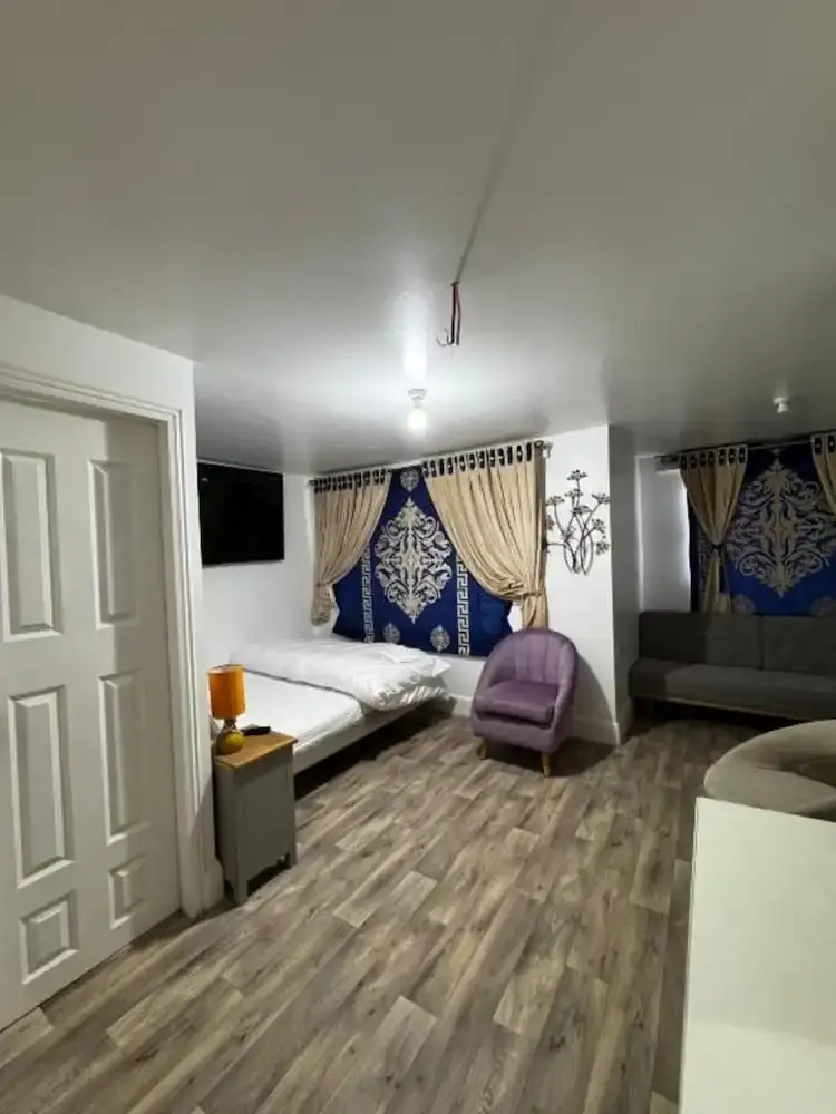 Foto - OYO Unique Guestroom - Farnworth, Easy Access to Bolton