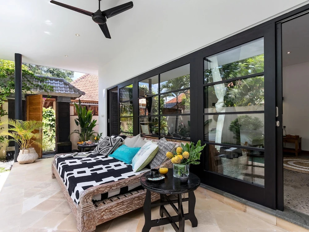 Photo - Villa Lora by Villa Finder