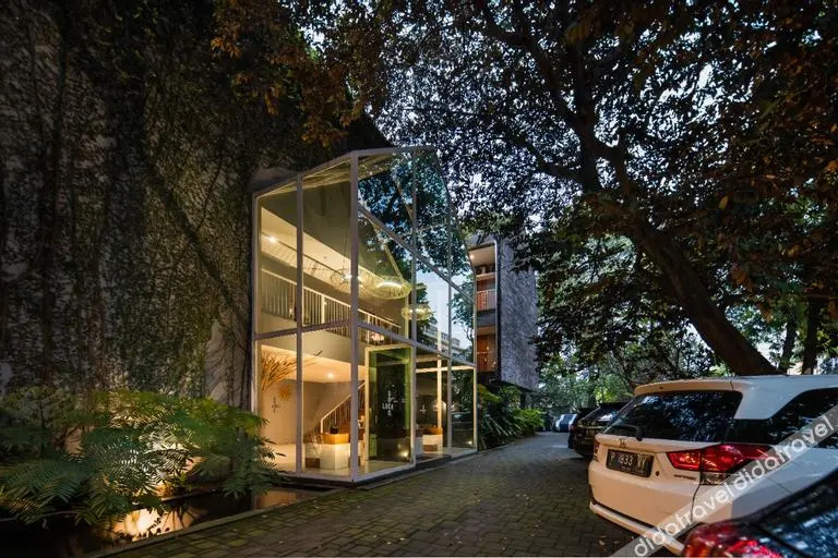 2510 Urban Living