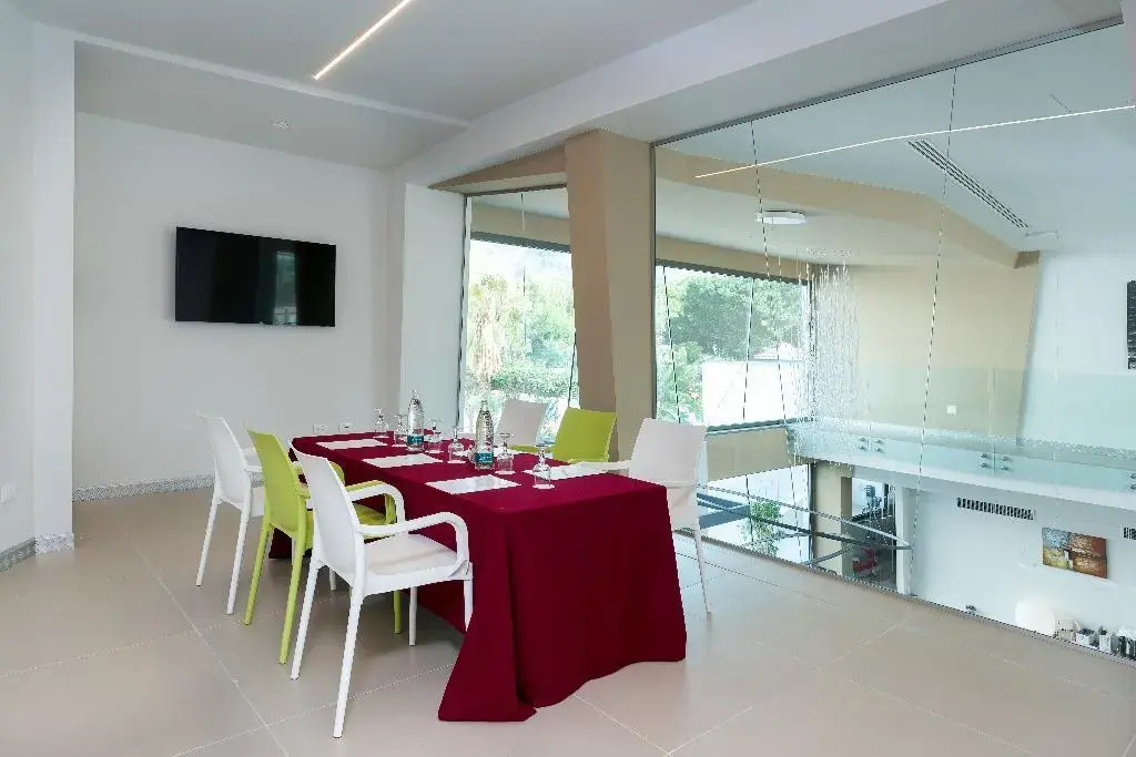 Photo - Saracen Sands Hotel & Congress Centre - Palermo