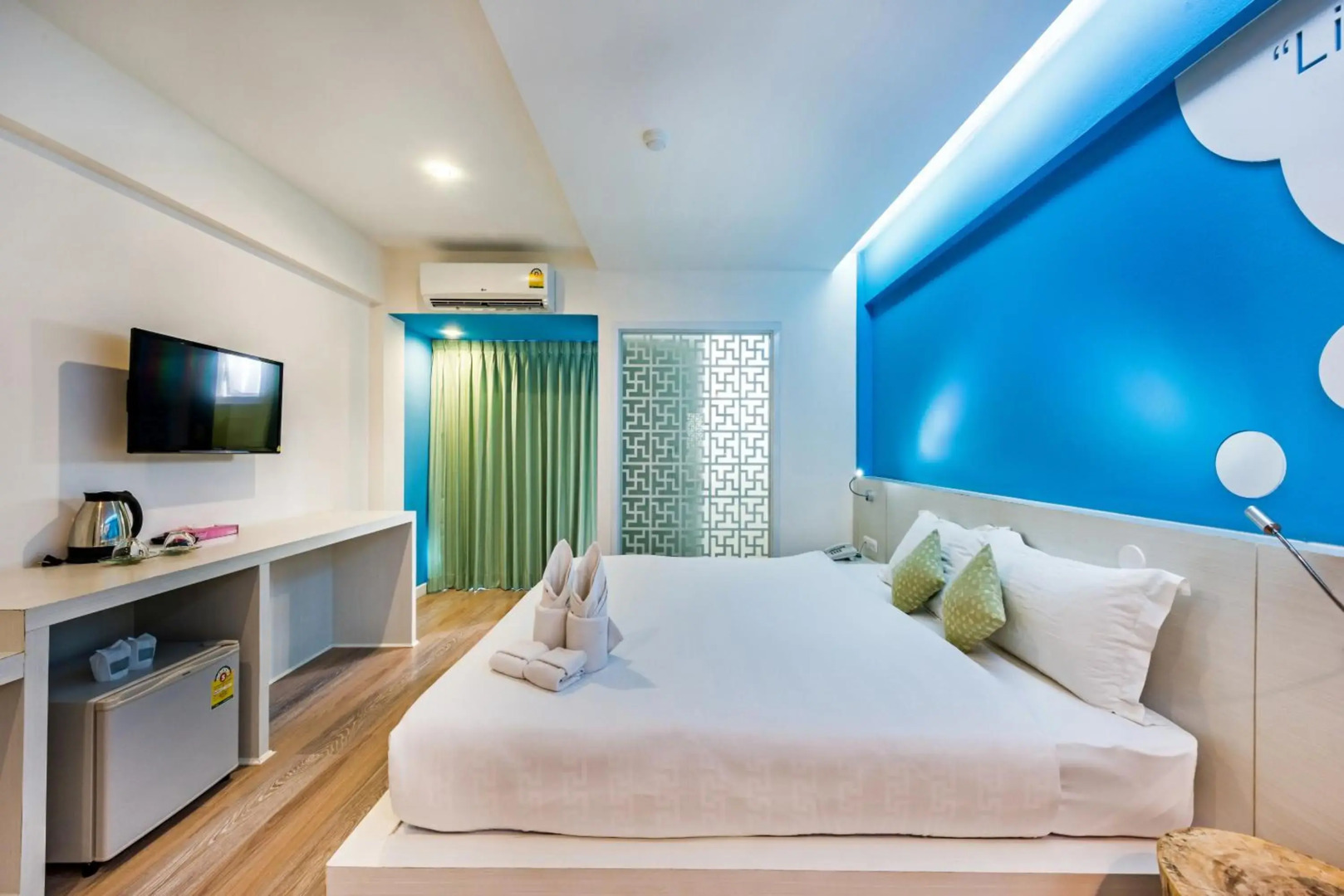 Foto - The Tint At Phuket Town - SHA Plus