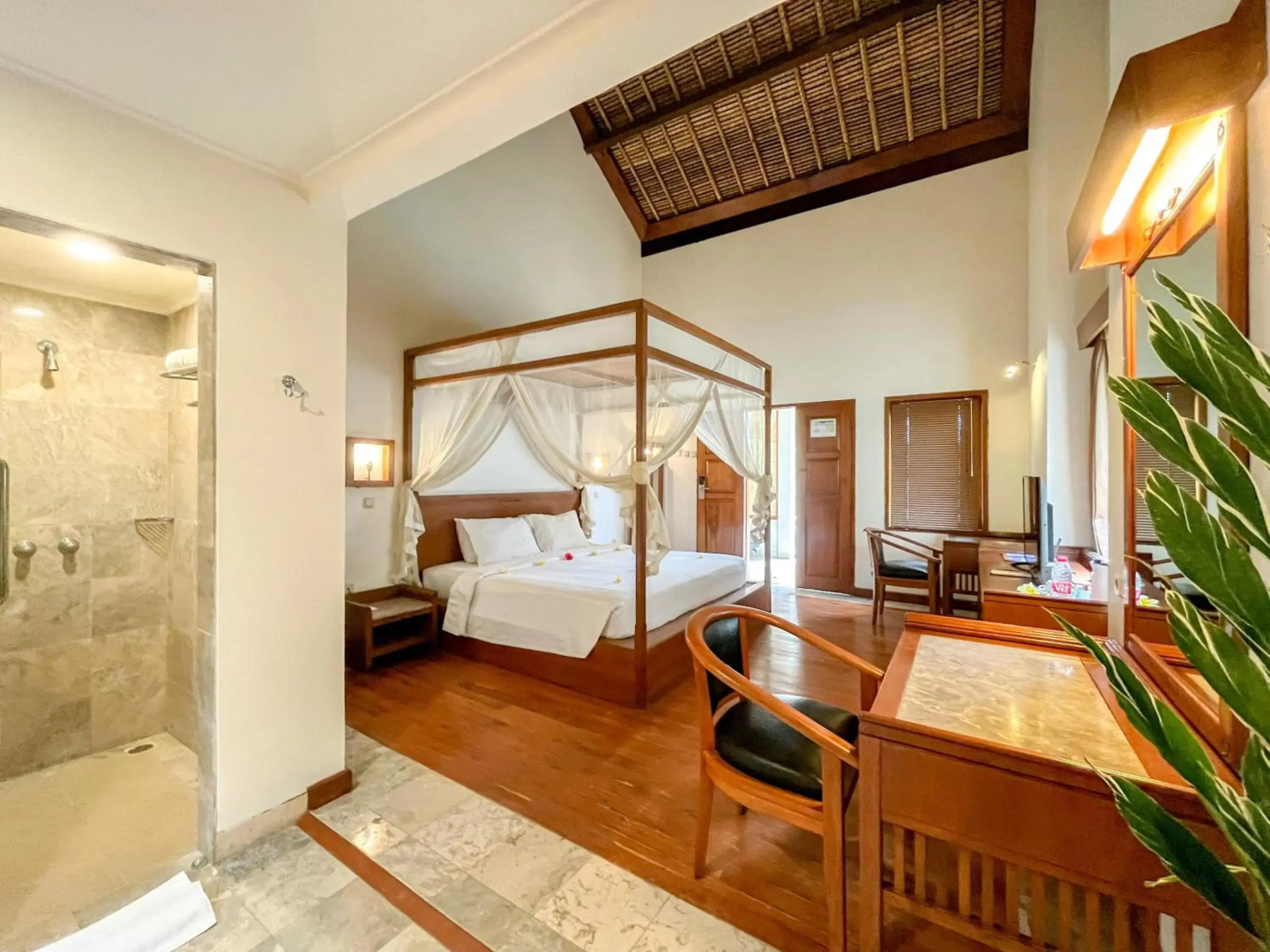 Foto - The Lagoon Bali Pool Hotel and Suites