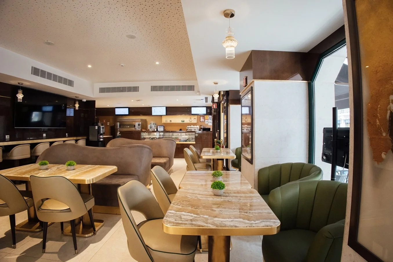 Photo - MeraPrime Gold Design Hotel