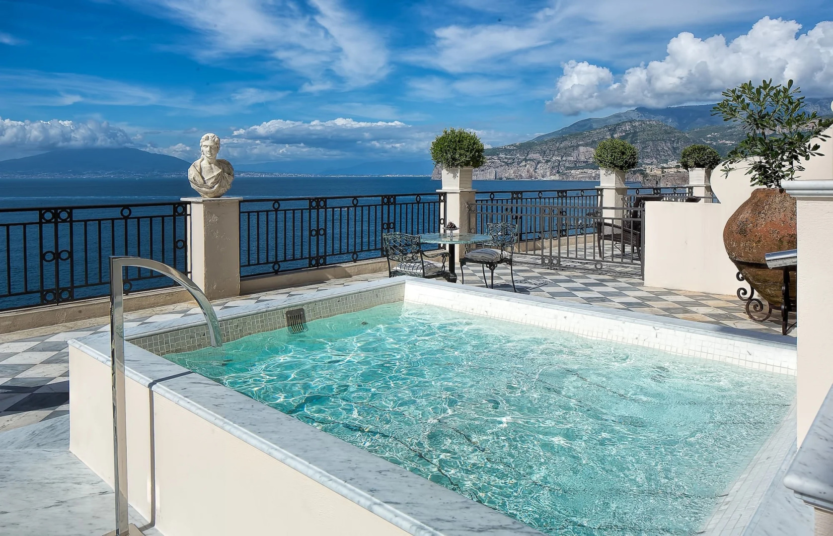 Photo - Bellevue Syrene