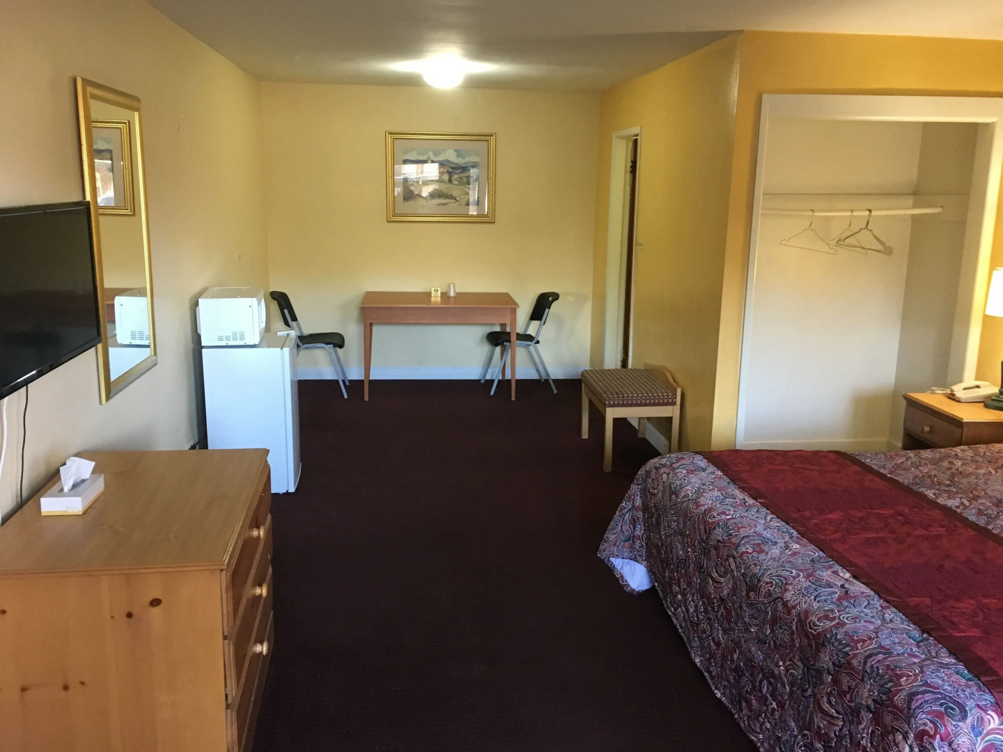 Photo - Midway Inn & Suites