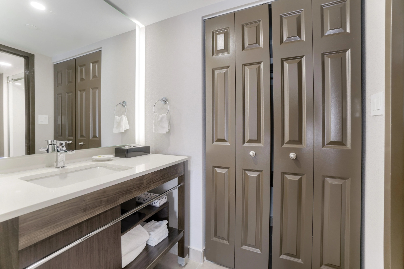 Photo - Executive Residency by Best Western Toronto-Mississauga