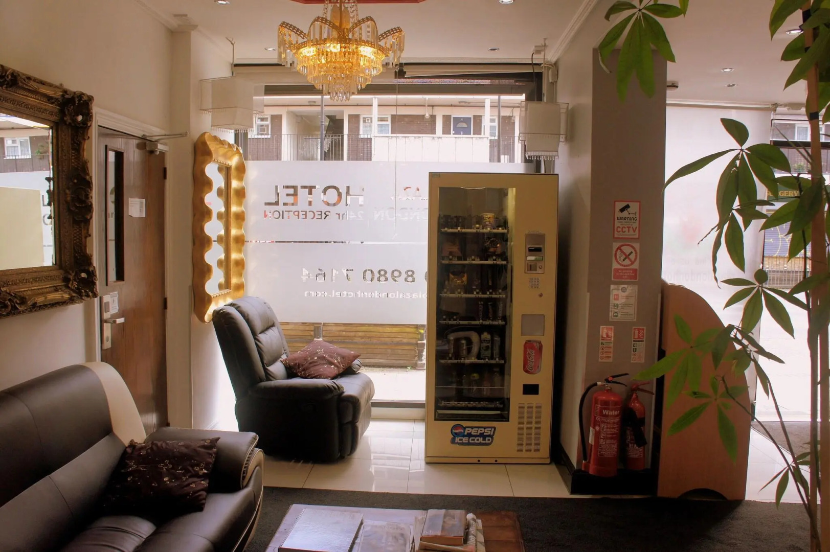 Photo - Plaza London Hotel