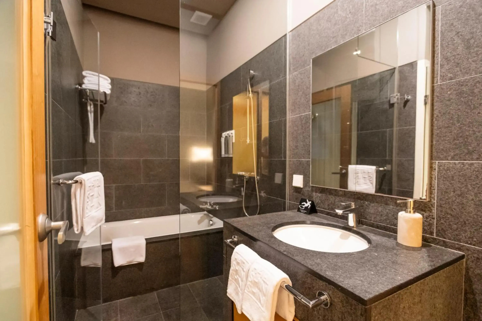 Photo - Seoul Hotel ShinShin Myeongdong
