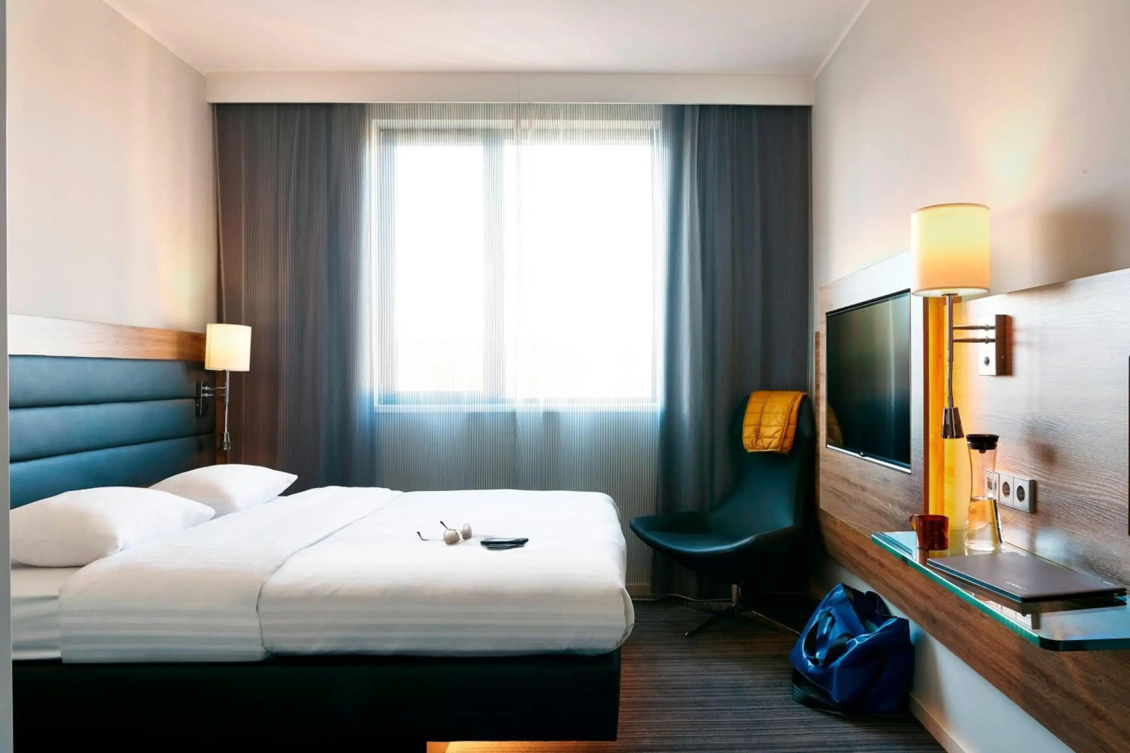 Photo - MOXY London Heathrow Airport