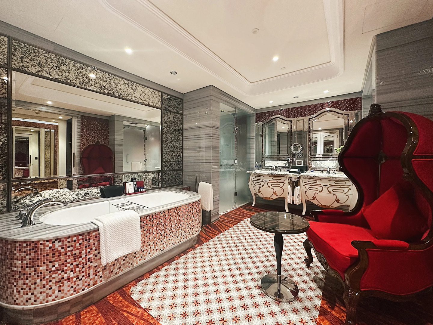 Photo - The Reverie Saigon