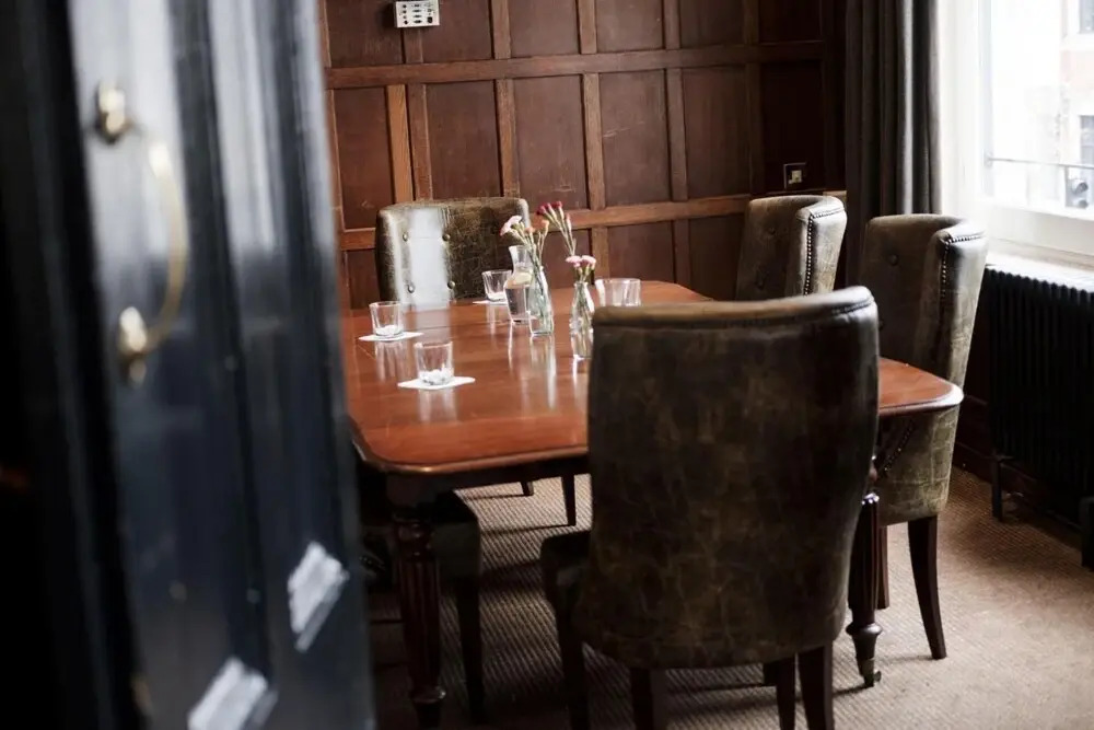 Foto - Hand & Flower