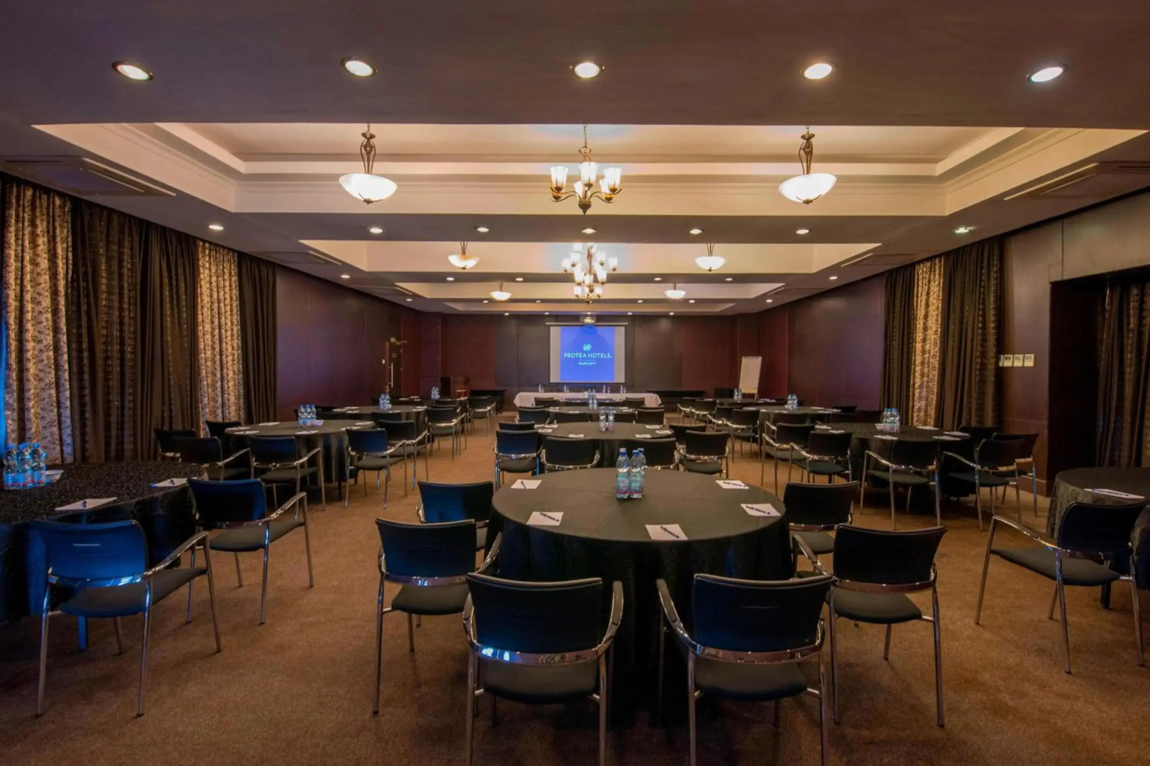 Photo - Protea Hotel by Marriott Dar es Salaam Courtyard