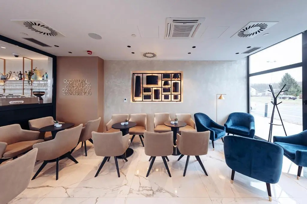 Foto - Antunovic Hotel East