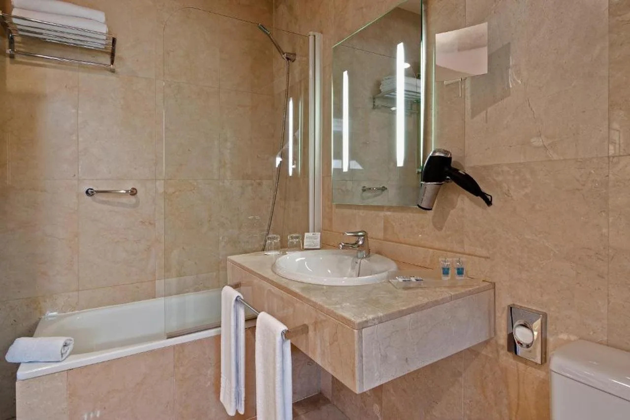 Photo - Hotel Exe Suites 33
