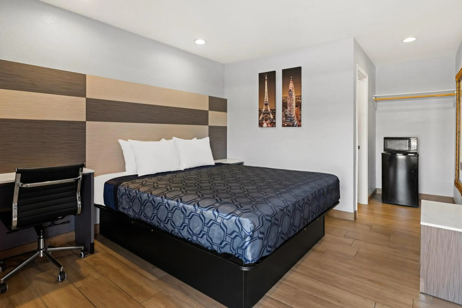 Photo - Bay Breeze Inn