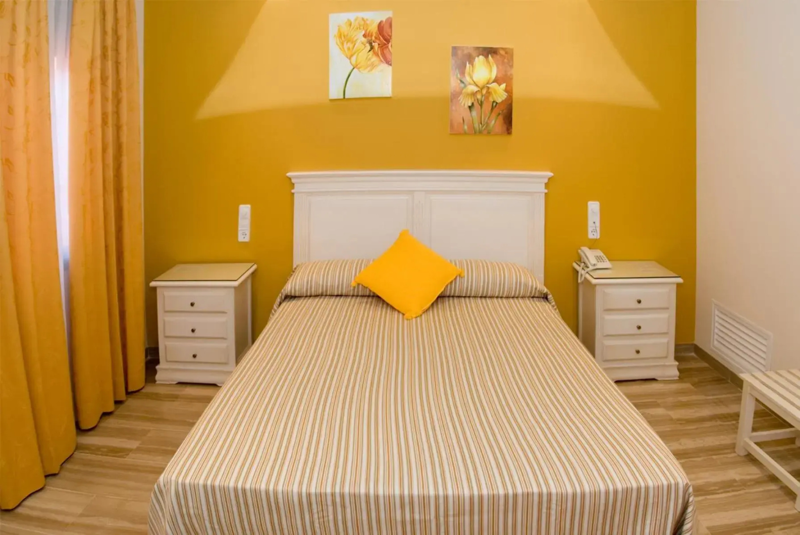 Photo - Hotel Los Girasoles