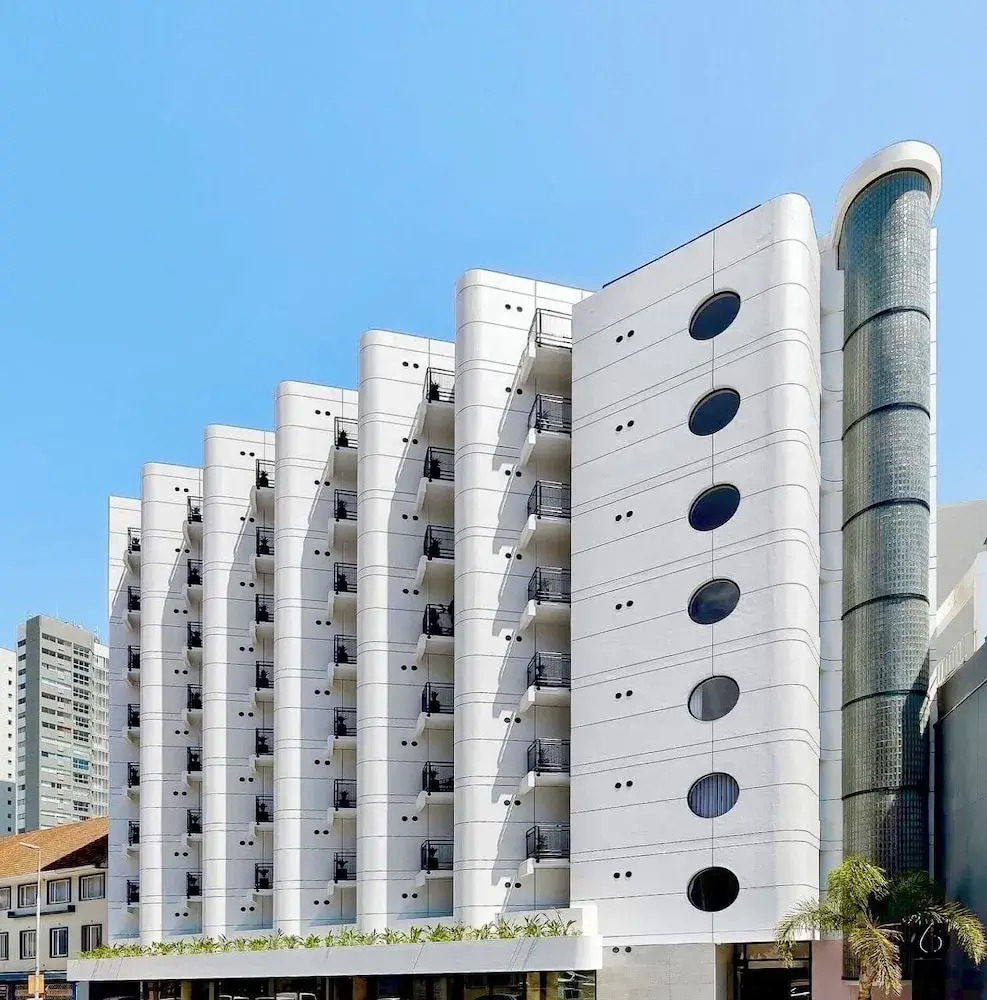 Photo - Urban Elephant Express, The Flamingo