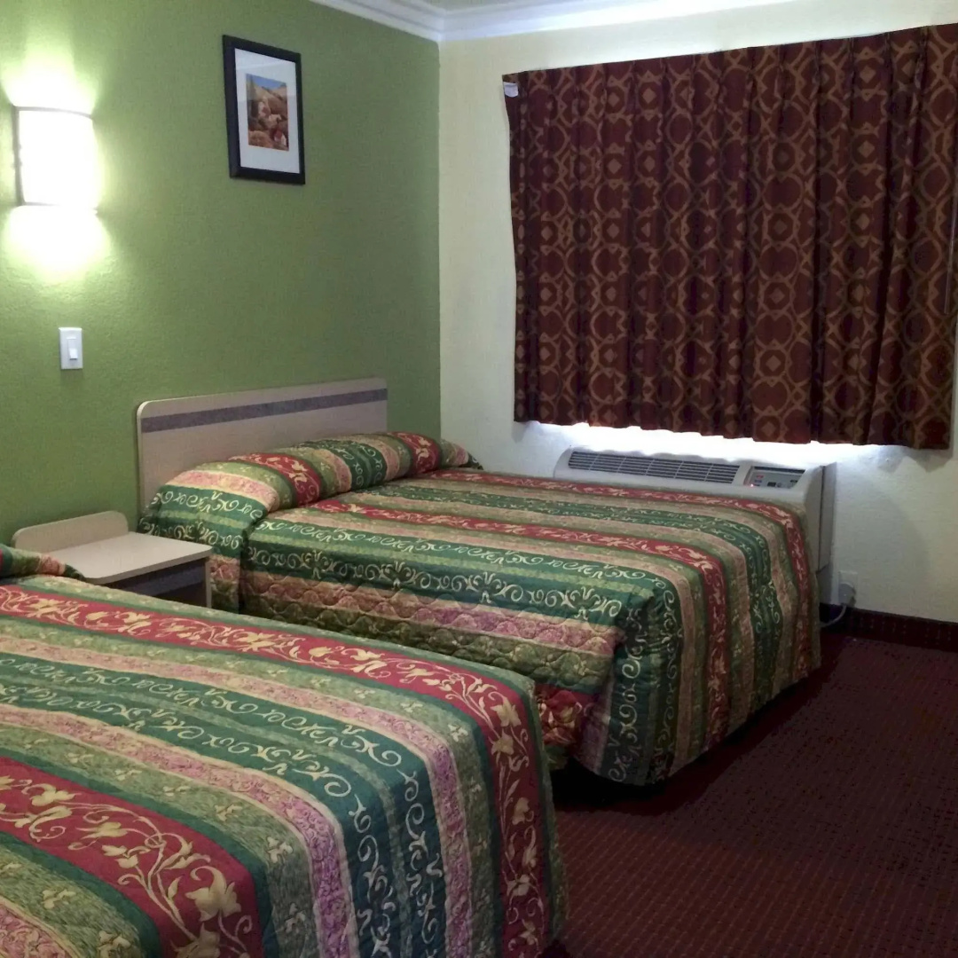Photo - Value Inn Hollywood