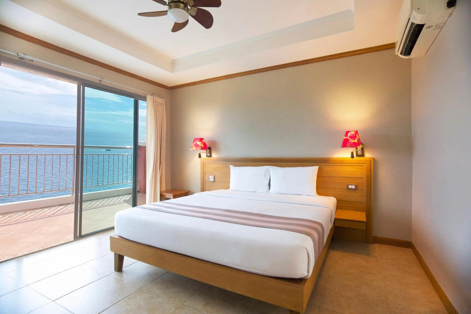 PINNACLE KOH TAO DIVE RESORT