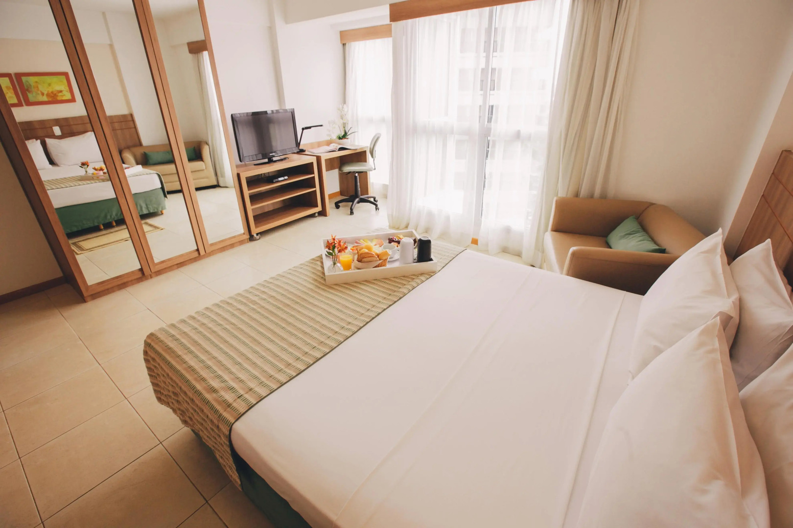 Photo - Saint Moritz Hplus Express