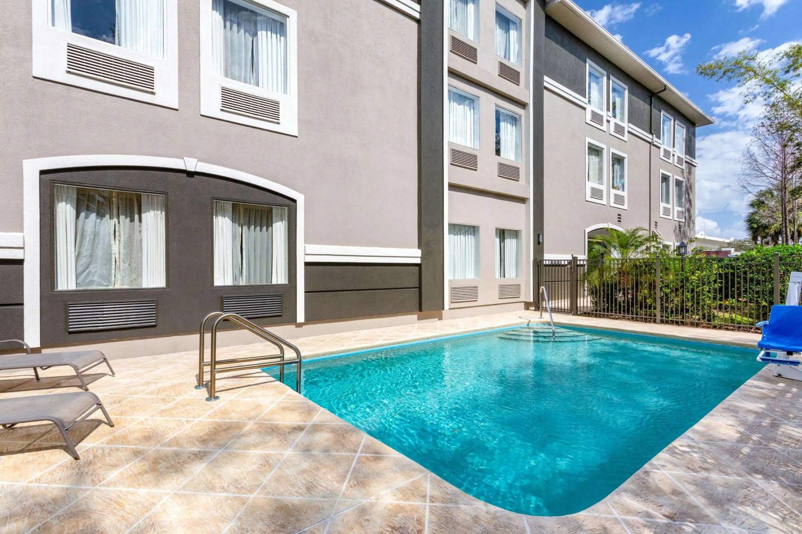 Photo - La Quinta by Wyndham Tampa Bay Area-Tampa South