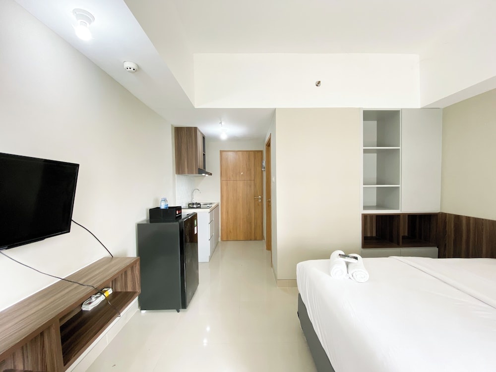 Simply Look Studio at LRT City Jatibening Apartment