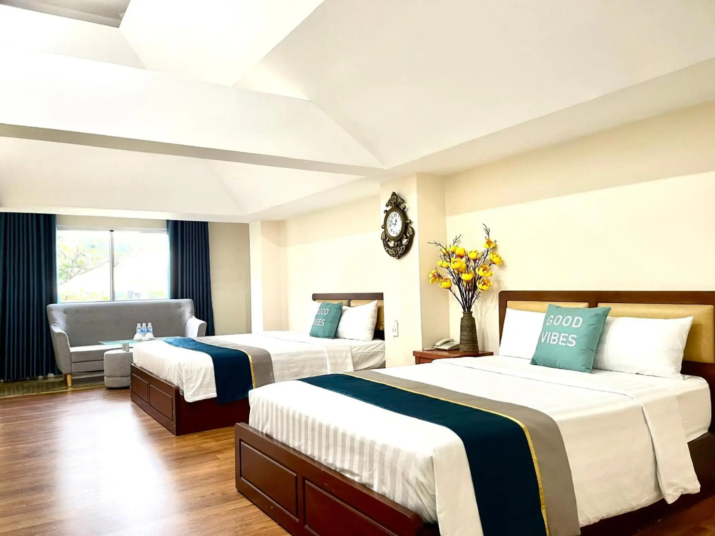 Photo - Hoa De Nhat Hotel- Sân Bay Tân Sơn Nhất