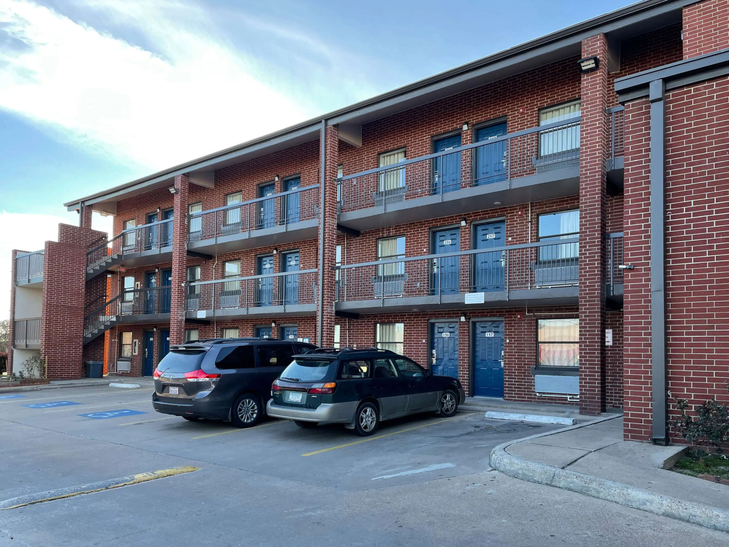 Photo - Studio 6 Houston TX Brookhollow