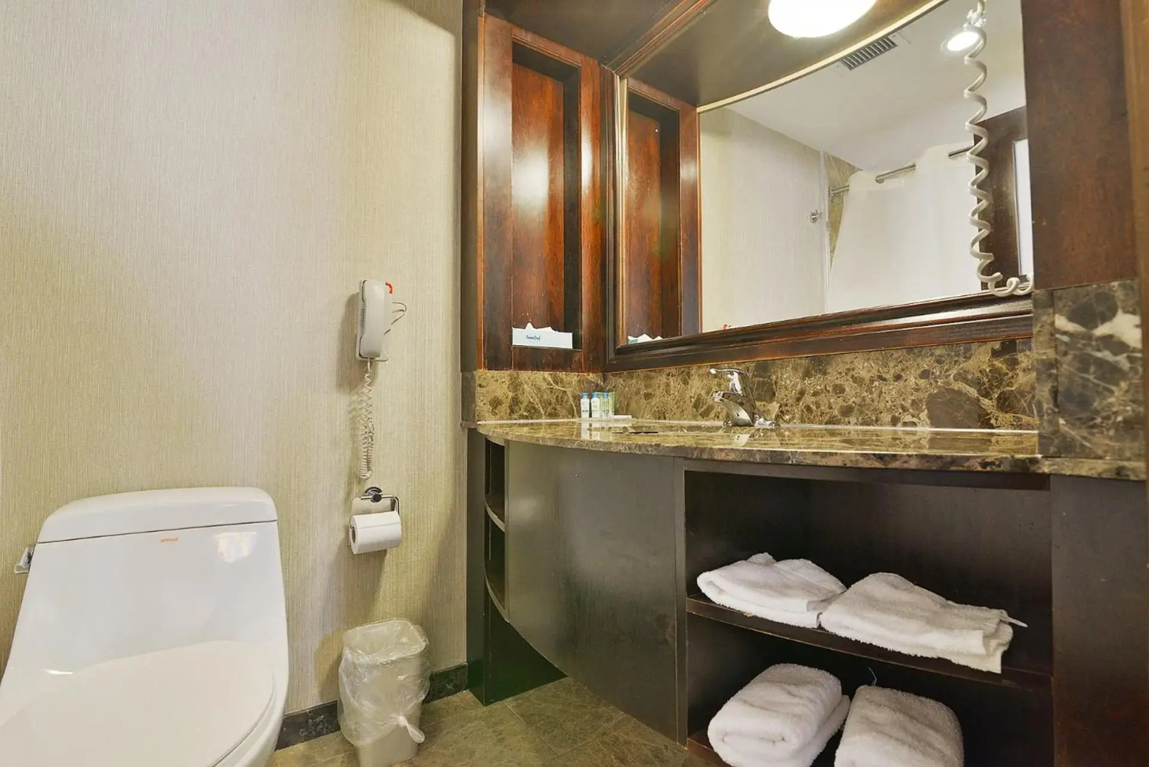 Photo - Woodbine Hotel & Suites