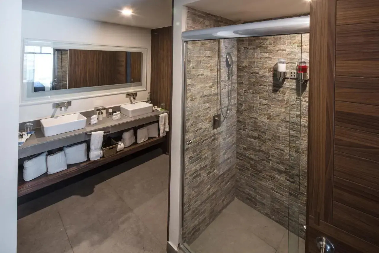 Photo - FlowSuites WTC