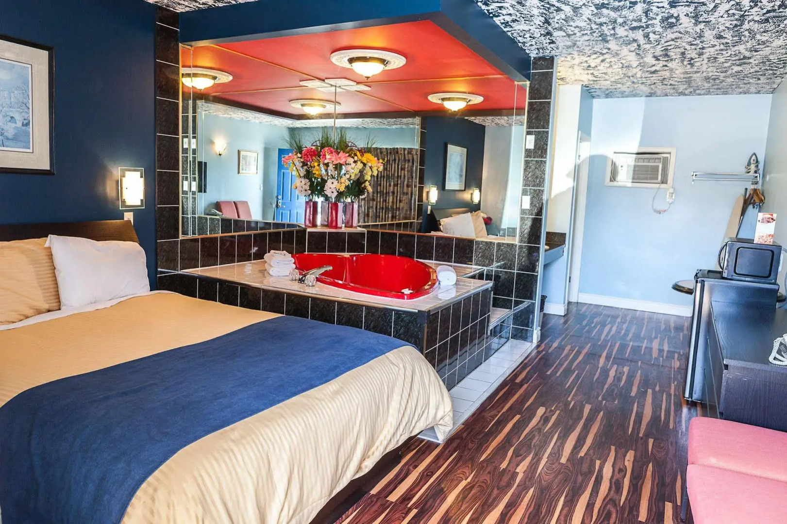 Photo - Villager Lodge Niagara Falls