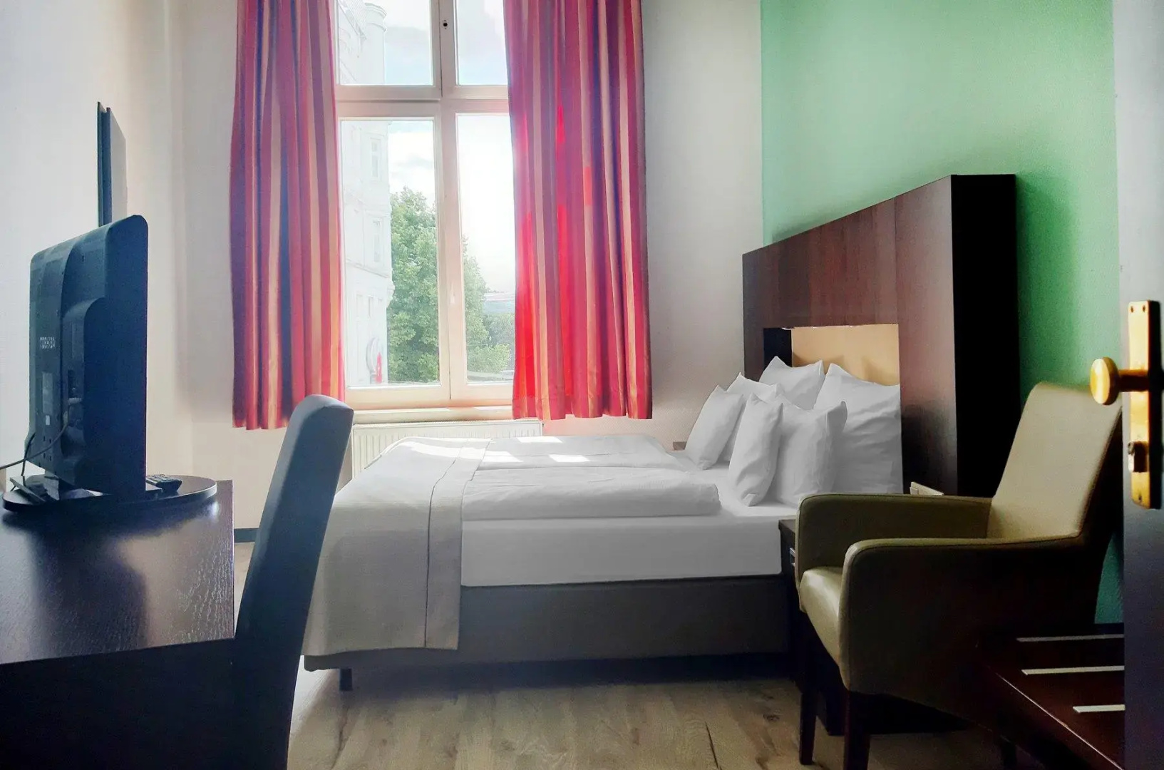 Photo - Garner Hotel Hamburg - Graf Moltke by IHG