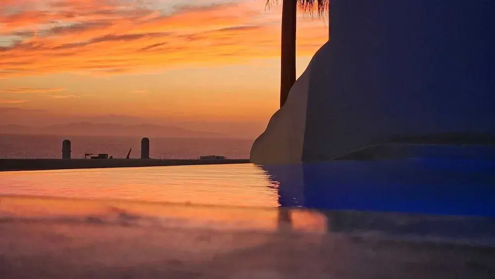 Foto - ELLI TROPiCAL LUXURY SUITES SUNSET-INFINITY POOL- SEA SIDE-NEAR CENTER PARKING