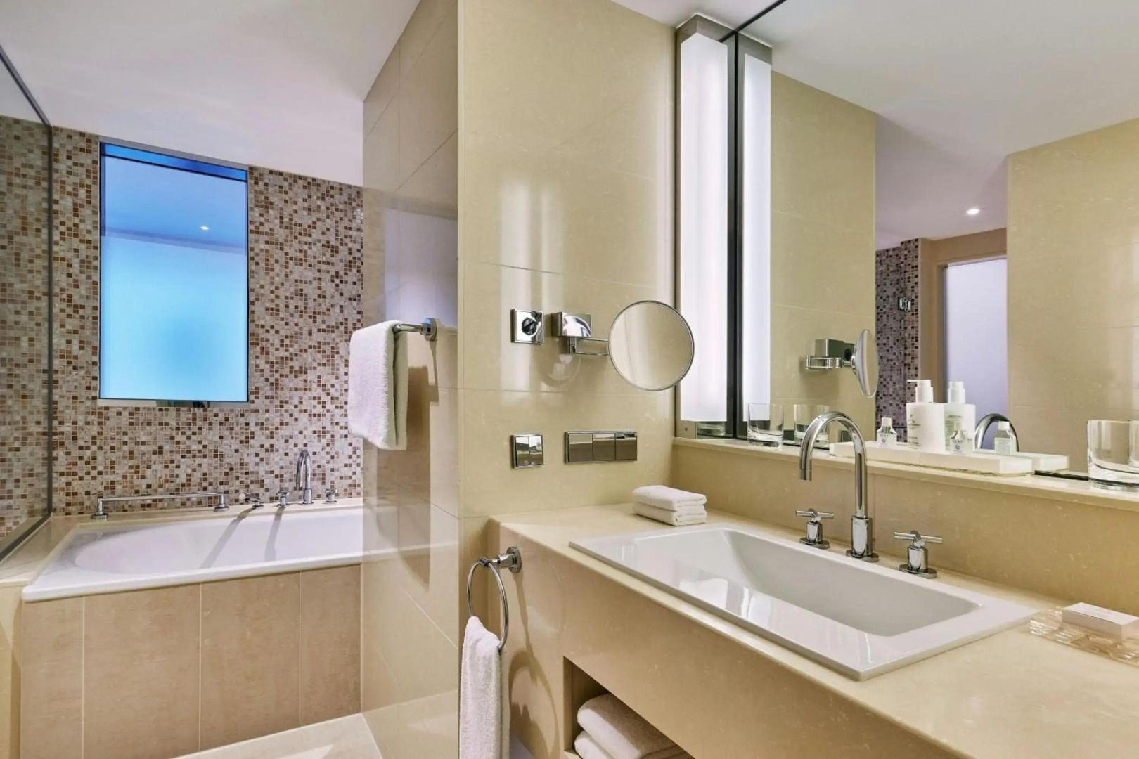 Photo - JW Marriott Hotel Frankfurt