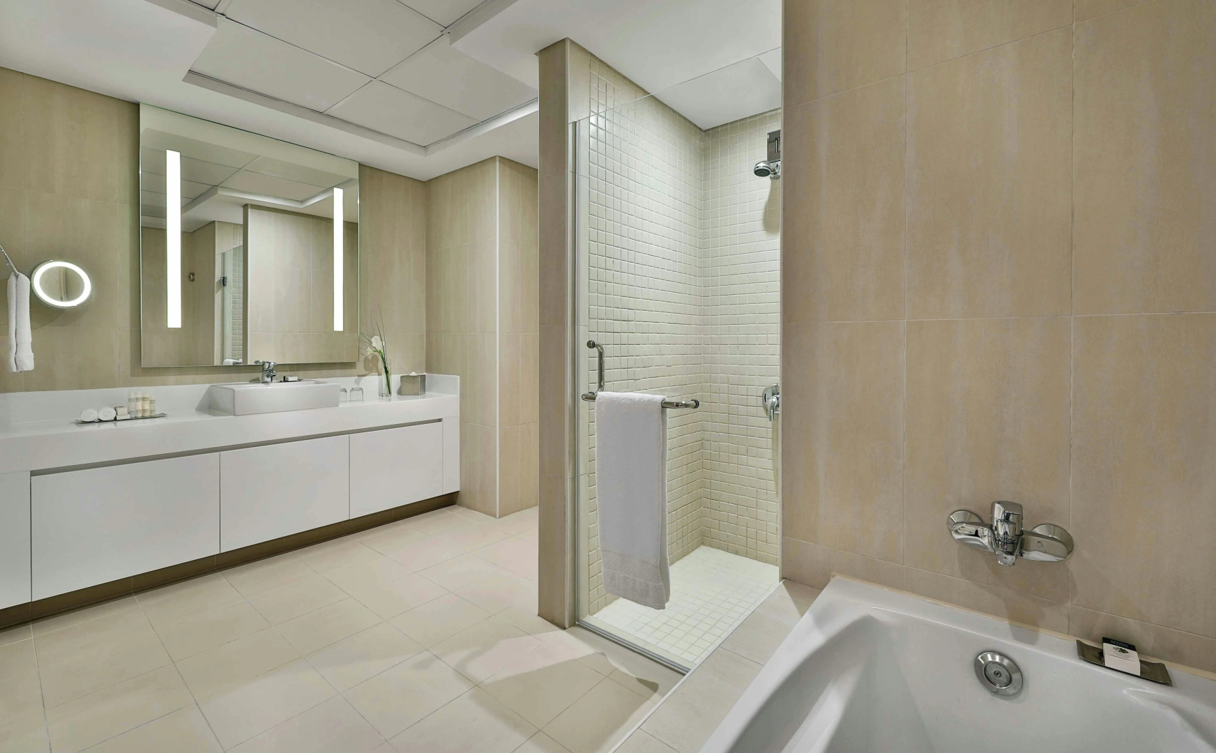Foto - DoubleTree by Hilton Dubai - Jumeirah Beach