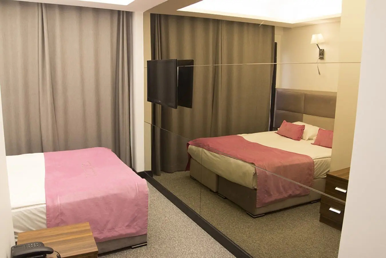 Photo - The 22 Hotel