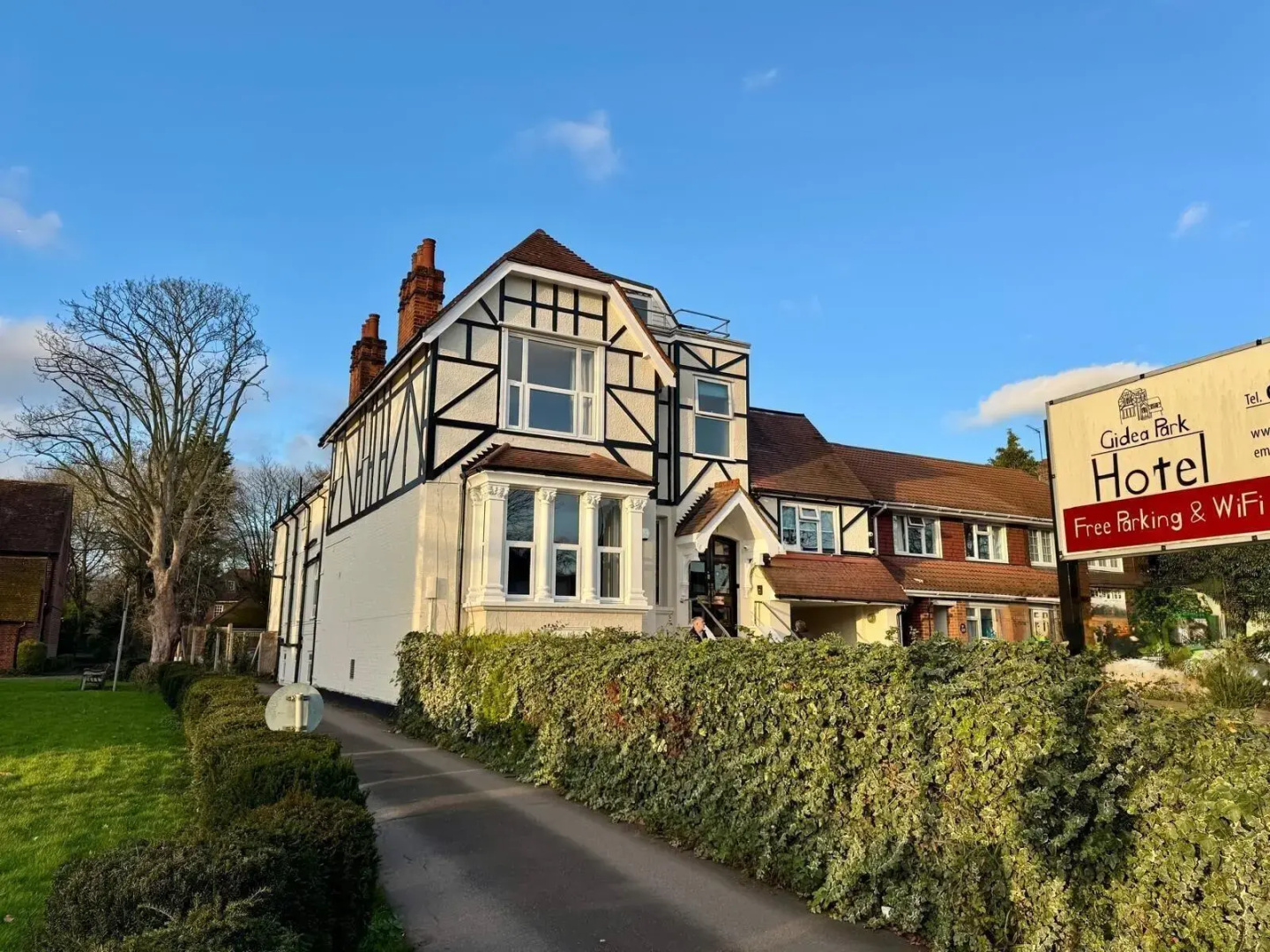 Photo - Gidea Park Hotel